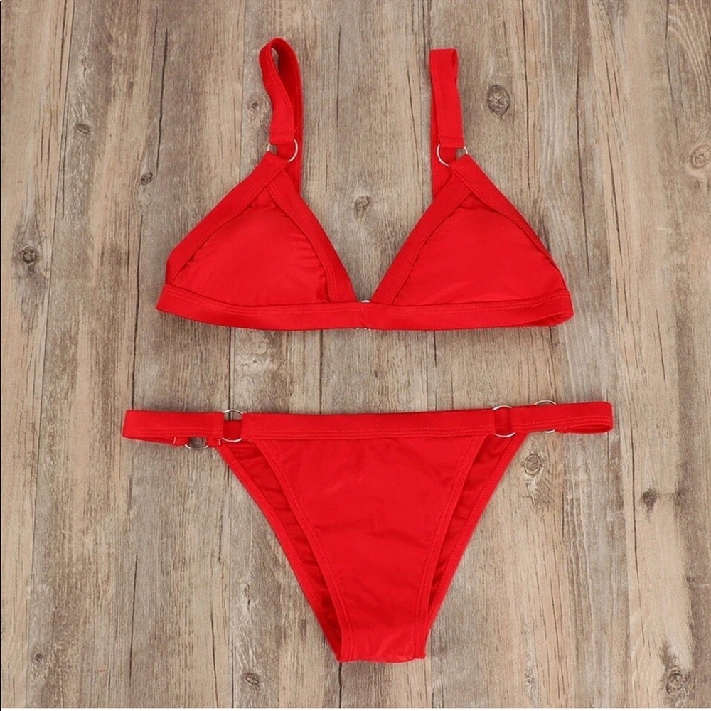 BRAZILIAN BIKINI CHEEKY BOTTOM